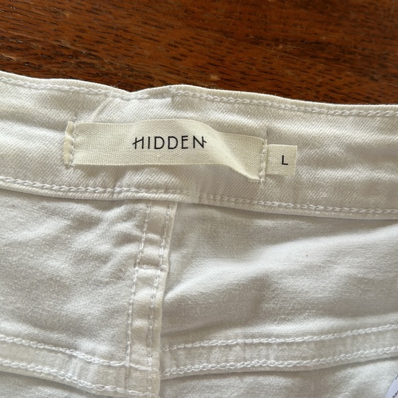 White cutoff shorts - Picture 6 of 7